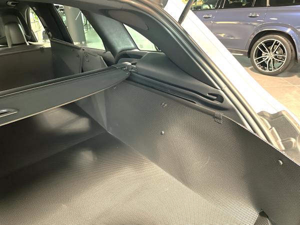 Kofferraumschutz für die Seitenwände wie kein zweiter. Einmal inhaenger immer inhaenger!